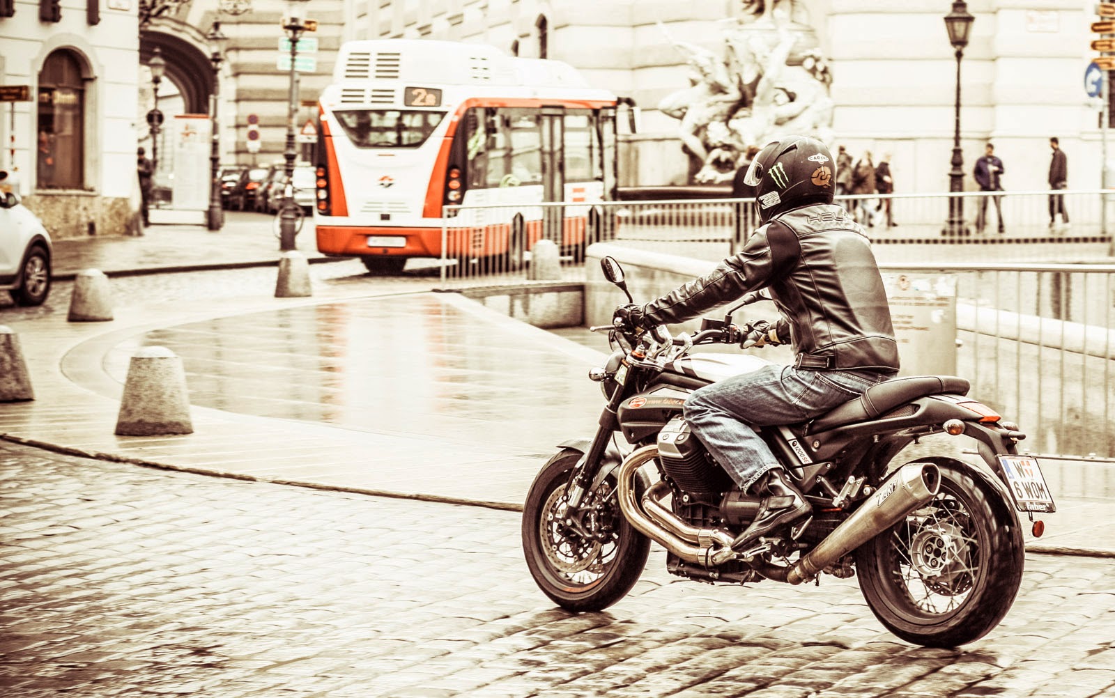 Motorradvermietung von FAR-Motor